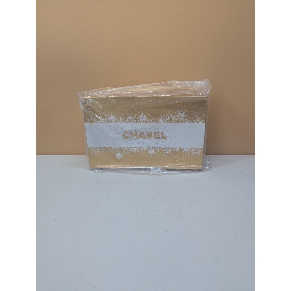 Chanel Holiday Set MAXIMUM BRILLIANCE Limited Edition Pouch Lip Gloss Trio NEW